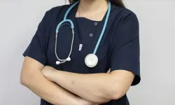 'Saç örme' eylemi yapan hemşireye soruşturma