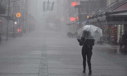 Kuvvetli sağanak ve fırtına geliyor... Meteoroloji’den İzmir'e uyarı