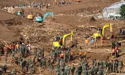 Endonezya'da toprak kayması: Ölenlerin sayısı 48'e yükseldi