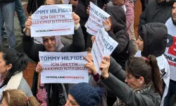 İşten atılan 250 işçi Forum Bornova'da eylemde!