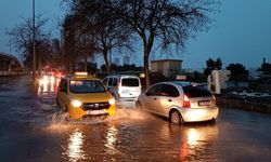 İzmir sağanağa teslim!