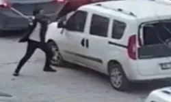 İzmir'de tartıştıkları sürücüye ve aracına saldıran 2 şüpheli yakalandı