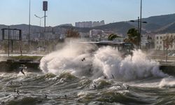 İzmir için 'sarı' uyarı... Saatteki hızı 70 kilometreye kadar çıkacak!