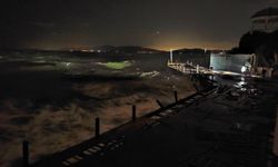 Dalgaların arasında can verdi... Şiddetli fırtına işçinin sonu oldu!