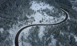 Manisa'nın yüksek kesimlerinde kar yağışı etkili oldu