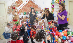 Bornovalı miniklerin yeni yıl coşkusu