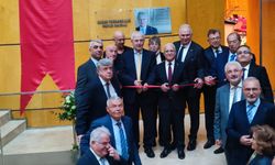 Kurdele kesildi… EBSO binası açıldı!