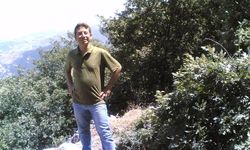 Öğretmen halı sahada kalbine yenik düştü!