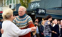 Aşkın melodileri Alsancak’ta yükseldi