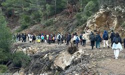 İzmirli gençler hem yürüdü hem sosyalleşti