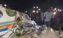 Hindistan'da ambulans uçağı düştü: 7 ölü
