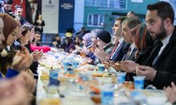 Bayraklı'da gönüller aynı sofrada buluştu... Başkan Tugay'dan birlik ve bereket mesajı!