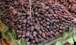 Küf ve ‘aflatoksin’ riski: Açıkta satılan hurmaya dikkat!