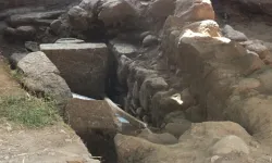 Kaçak kazıdan tarih fışkırdı!