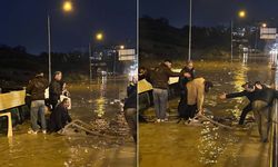 Aydın'da minibüsteki yolcular suya gömüldü