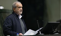 Pezeşkiyan: Dayatmaya boyun eğmeyiz