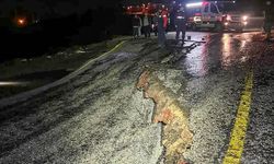 Uşak'ta sağanak nedeniyle yol çöktü