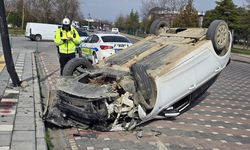 Otomobil takla attı: 2 yaralı!