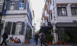 Kordon'daki su baskını turizmi vurdu... Rezervasyonlar iptal!