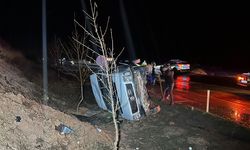 İşçi servisi şarampole devrildi: 17 kişi yaralandı