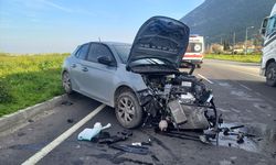 Manisa'da kaza: 2 sürücü yaralı!