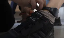 Akran zorbalığında flaş karar: Okul saatleri dışında elektronik kelepçe takacak!