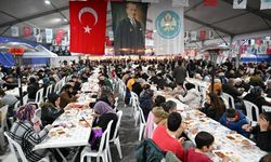 Başkan Dutlulu binlerce Manisalıyla iftar sofrasında buluştu