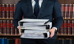 İki usta kalem, belediye operasyonlarını yorumladı: Adaletin terazisini bozan bilirkişiler!