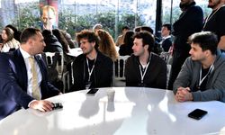 Bornova'da üniversitelilerle burs dayanışması!