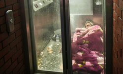 Ölümüne evsizlik: En dar sığınaktaki barınma dramı!