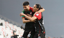 Yeşil-kırmızılılarda maçın kahramanı Hıdır!