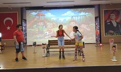 Çiğli’de minikler mikroplara karşı sahneye çıktı