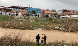 Oyun oynarken dereye düştü... Torbalı, Berivan'ı arıyor!
