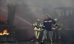 İzmir'deki fabrikada korkutan yangın!