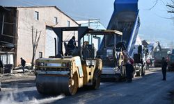 Büyükşehir kendi asfaltını, yollarda kullanmaya başladı