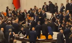 Meclis'te Akın Gürlek protestosu: CHP kürsüyü işgal etti