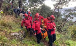 Muğla’da kayalıklardan düşen genç kurtarıldı