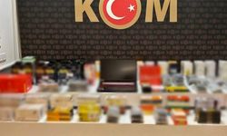 Kaçak telefon aksesuarları ele geçirildi