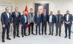 Mobilyacılardan Tugay'a ziyaret... Yeni site talebi!