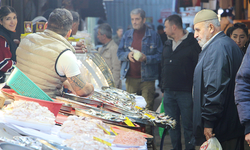 Havra'da Ramazan manzaraları... "Bayat balık soranlar var"