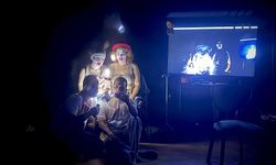 Gerçekliğin öldüğü yerde özgürlük arayışı: GASP-ING İzmir’de ses getirdi!