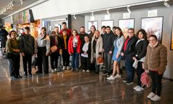 Bornova’da sinema salonu kahkahalarla doldu