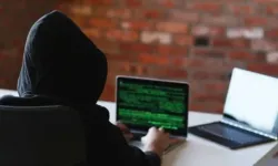 'Siyah şapkalı hacker' çetesine operasyon!