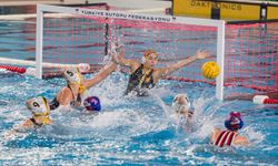 Göztepe’nin Avrupa zaferine Başkan Tugay da eşlik etti