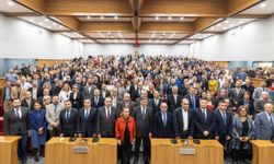 Tugay personelle bayramlaştı: İzmir’i birlikte büyüten büyük bir aileyiz!