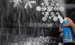 Sınıfta kar spreyi paniği: 30 öğrenci hastanelik oldu!