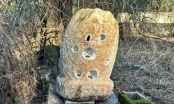 2 asırlık adak taşı ortadan kayboldu