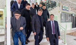 Başkan Tugay bayram namazında Bucalılarla buluştu