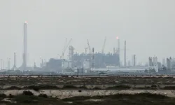İran'dan Körfez'deki enerji tesislerine misilleme