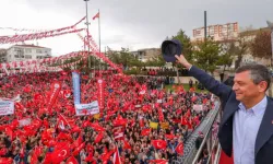 Özgür Özel: 'Düşünemediği yalanın altına imza attırmışlar'
